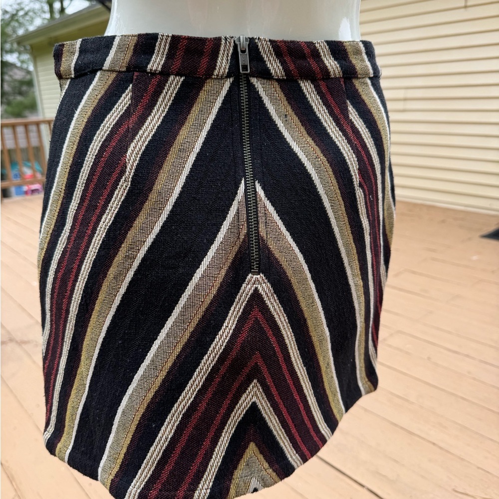 Top Shop Chevron Striped Black Red Taupe Women's Skirt Bold and Chic size 6 - Picture 5 of 11